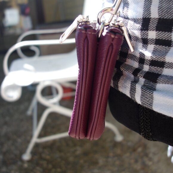 COACH Double zip crossbody pebble leather Deep Berry/purple EUC travel - Picture 4 of 14